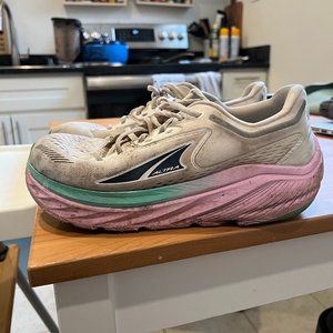 Altra Via Olympus Women's Size 9